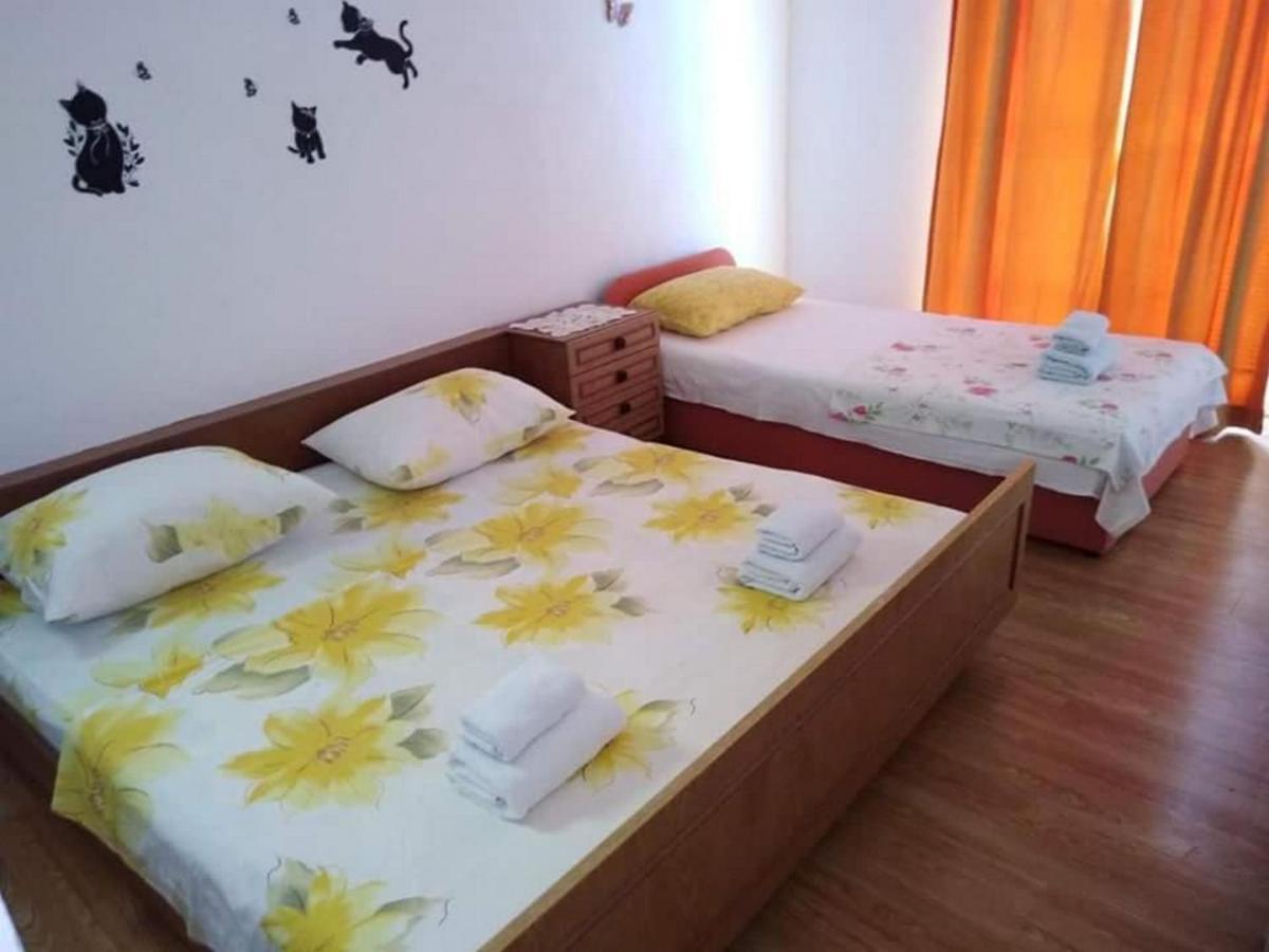 Apartments Miocic Ražanac المظهر الخارجي الصورة