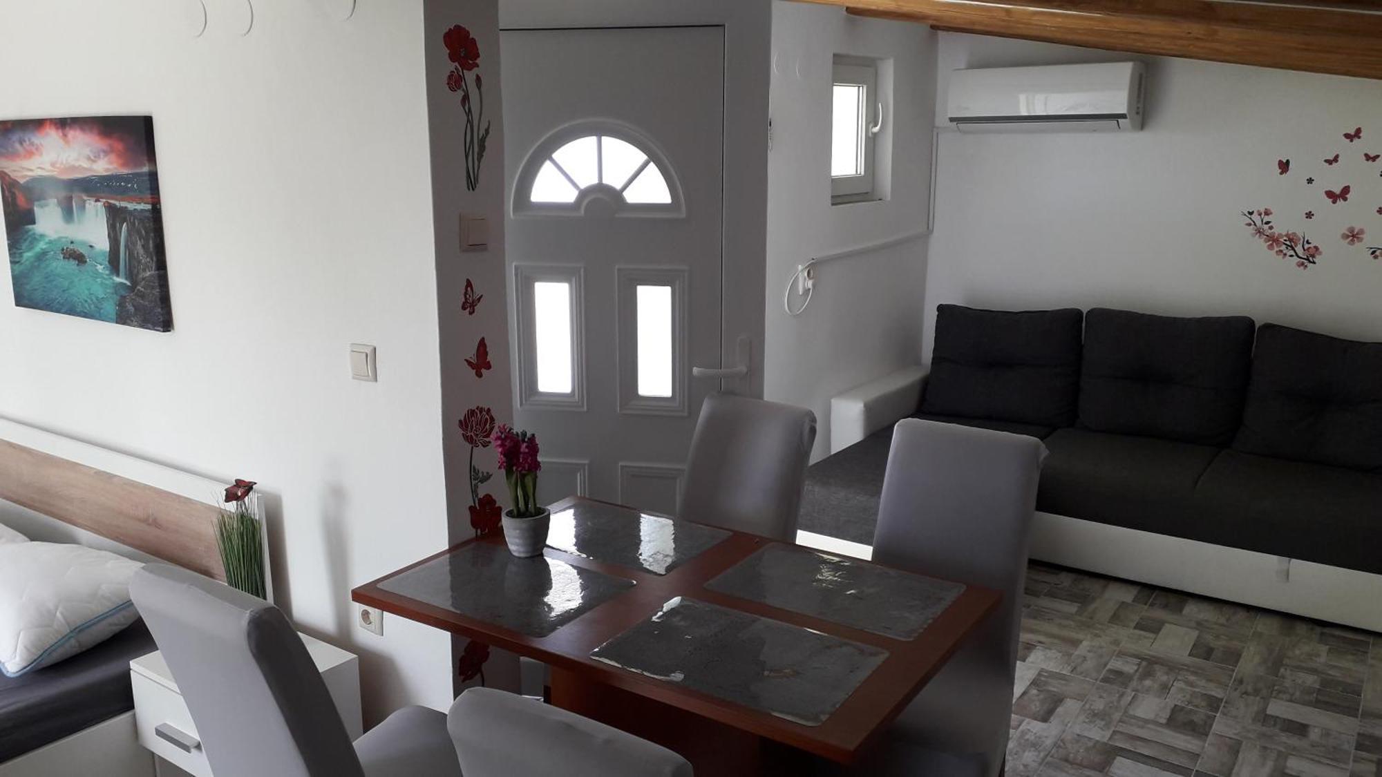 Apartments Miocic Ražanac المظهر الخارجي الصورة